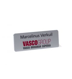 Naambadge | Achtergrond zilverkleurig | 70x25 mm | Bedrukt | Staffelkortingen